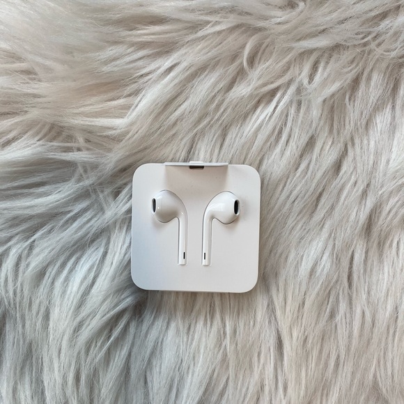 *FREE W/ $50 PURCHASE!*